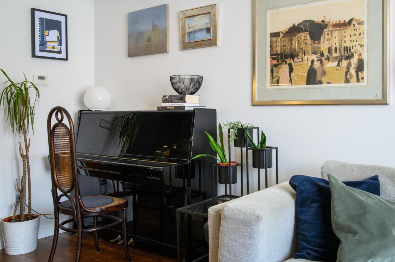 Designer Two-Bedroom Apartment Split Luaran gambar