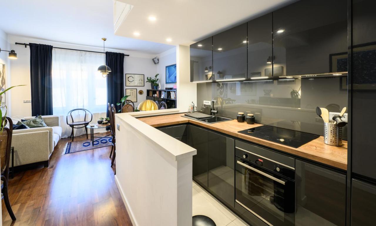 Designer Two-Bedroom Apartment Split Luaran gambar